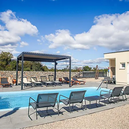 Camping Gorgeous Stacaravan In With Wifi Drniš