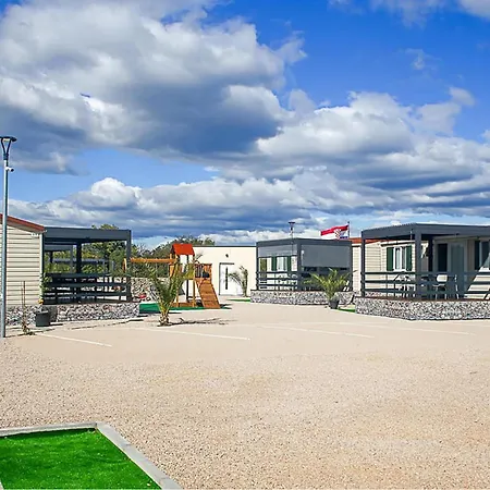 Beautiful Stacaravan In With Wifi Camping 3*