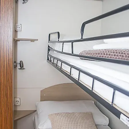 Beautiful Stacaravan In With Wifi 3* Drniš