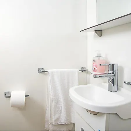 Camping Gorgeous Stacaravan In With Wifi 3*