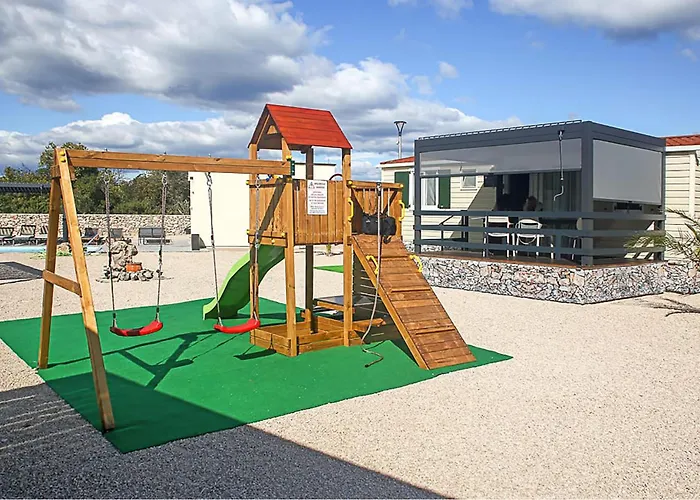 אתר קמפינג Gorgeous Stacaravan In With Wifi